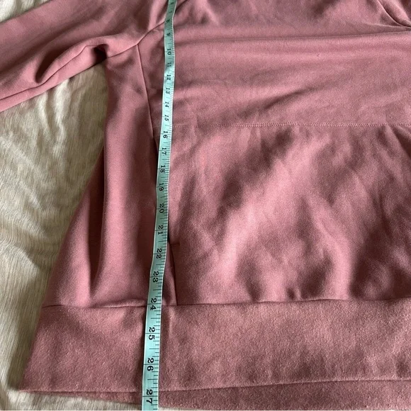 Fabletics Women’s Medium Dusty Rose Activewear, Mock Neck, Turtleneck Sweater - Picture 9 of 10